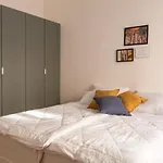 Host4u - Stradivari In Corso Buenos Aires